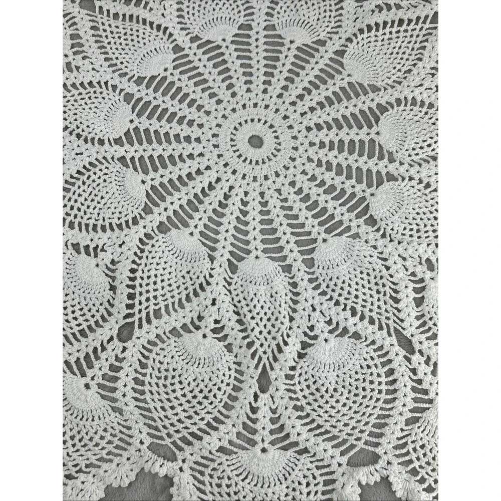 Vtg Handmade Crochet Doily Set Pineapple Lace Table Topper Cover Beige Cottage